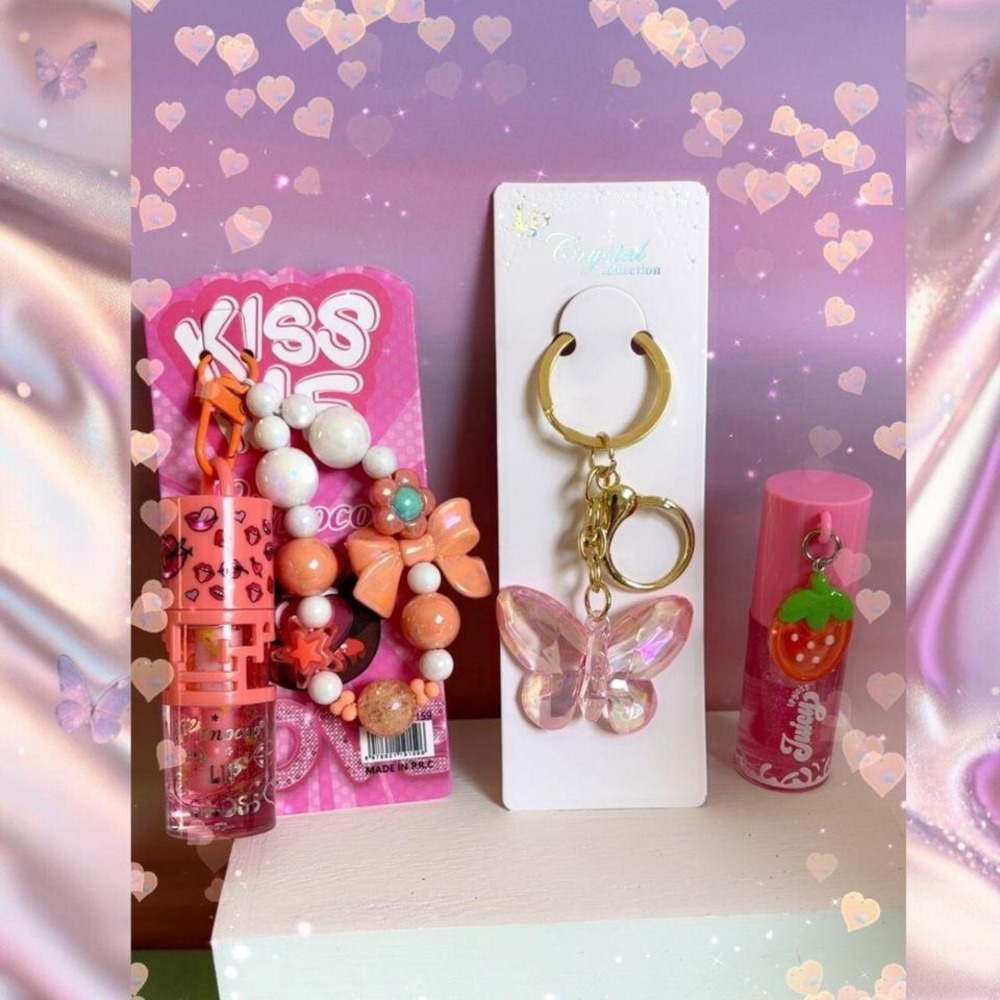 🍓 PINK KAWAII BUNDLE - BUTTERFLY & STRAWBERRY LIPGLOSS KEYHAINS #91 NEW